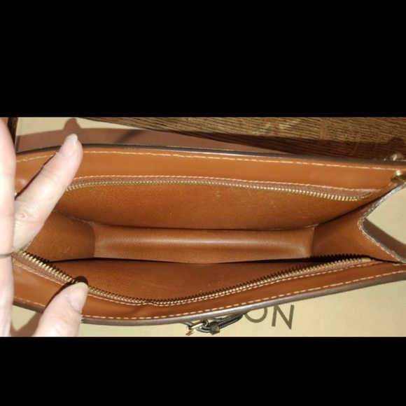 Louis Vuitton purse - Picture 3 of 5